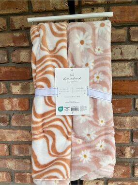 Dreamland Baby Collection Ultra-Soft Reversible Blanket – Pink & Peach New